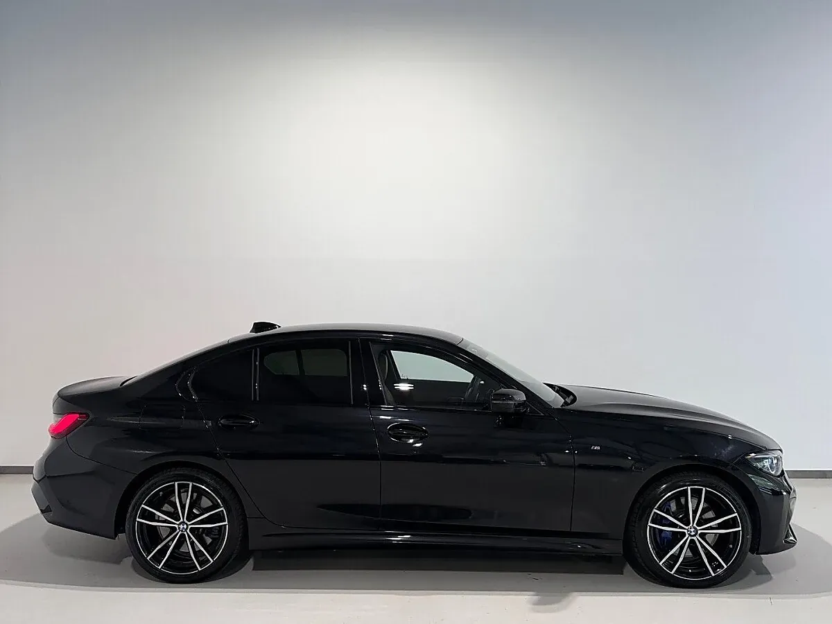 BMW 3 Series 2021 photo 2