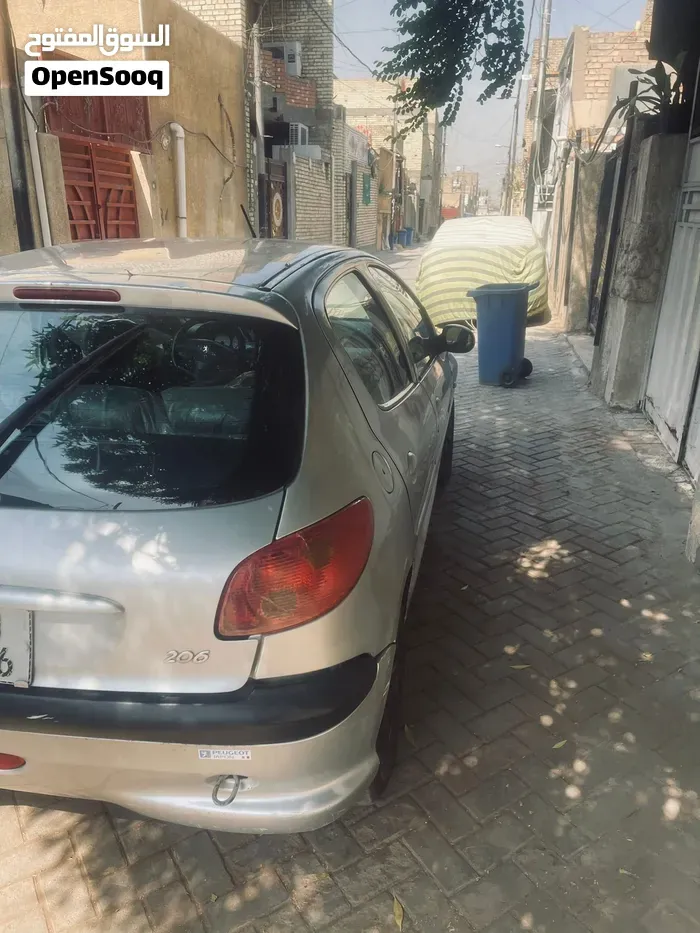 Peugeot 206 2008 photo 4