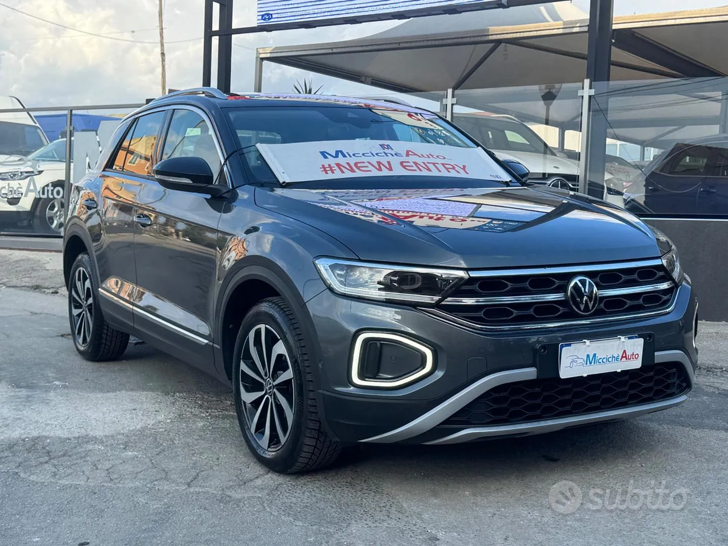 Volkswagen T-Roc 2022 photo 2