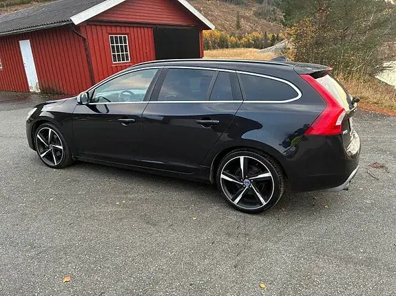 Volvo V60 2013 photo 2