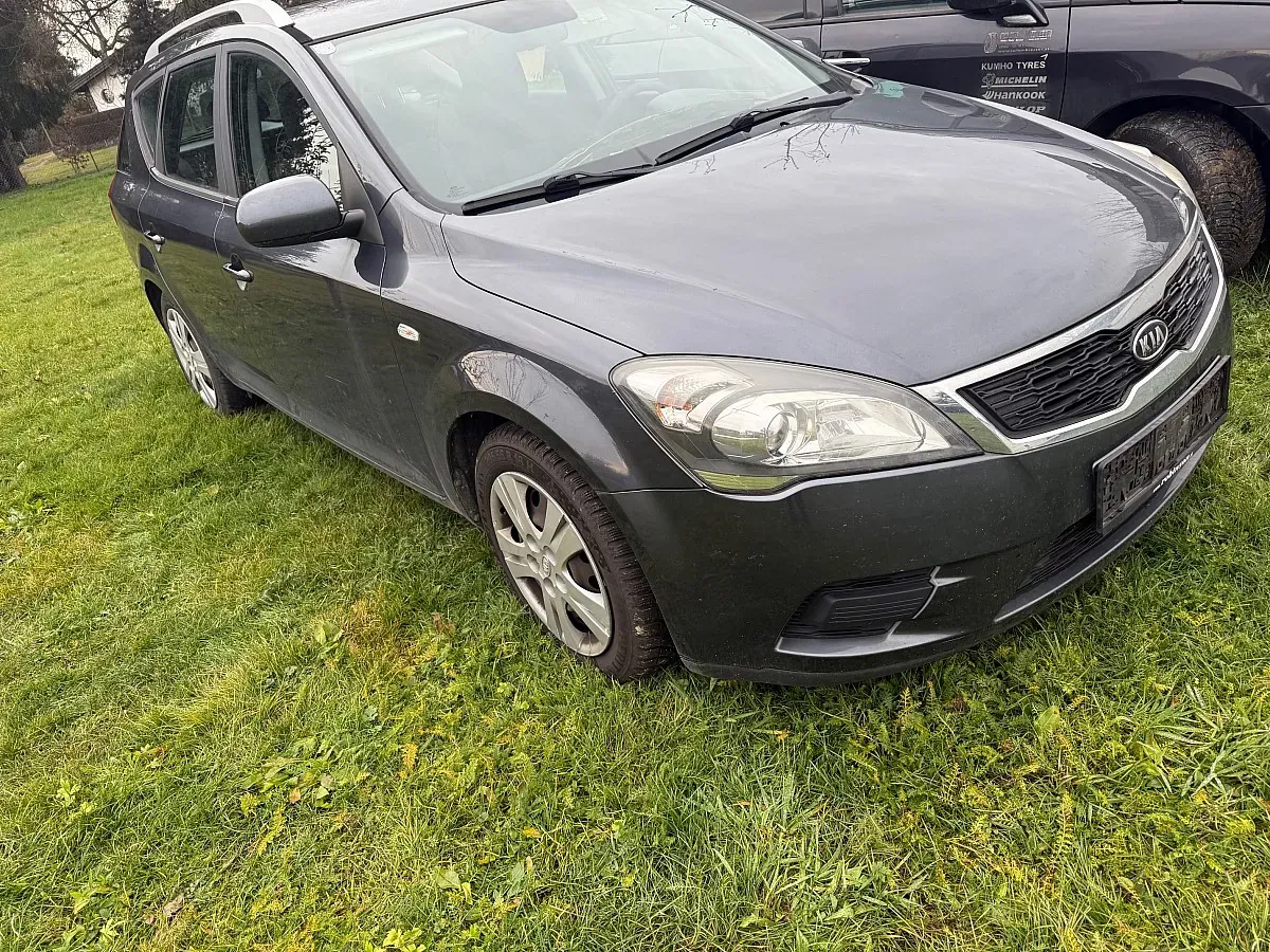 Kia Proceed