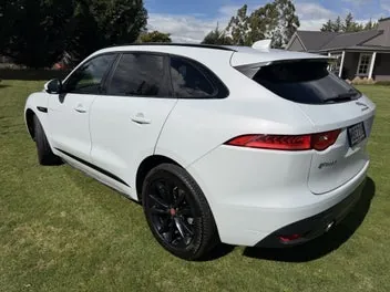 Jaguar F-Pace 2018 photo 5