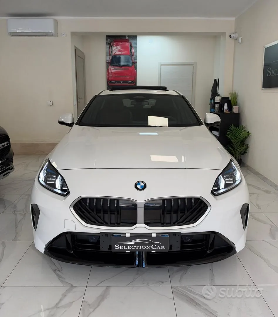 BMW 118D 2026 photo 3