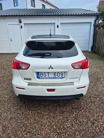 Mitsubishi Lancer 2010 photo 4