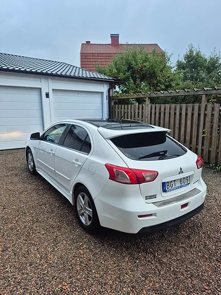 Mitsubishi Lancer 2010 photo 5