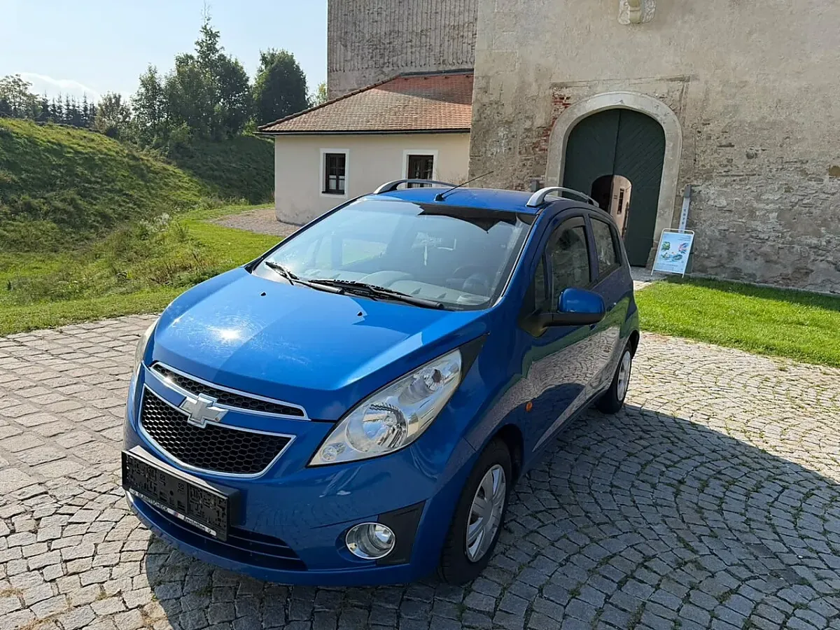 Chevrolet Spark 2011 photo 2