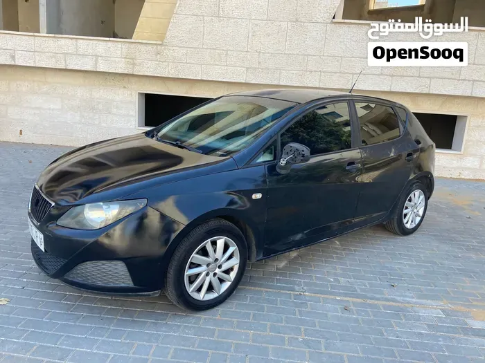 Seat Ibiza 2011 photo 2