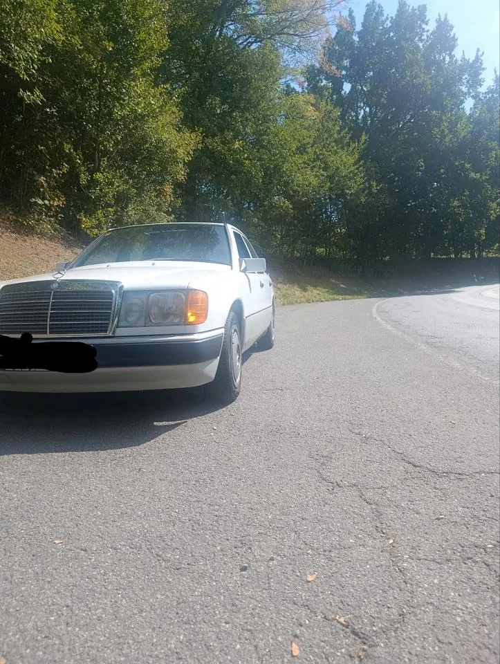 Mercedes-Benz 200