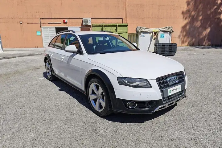 Audi A4 Allroad 2010 photo 3