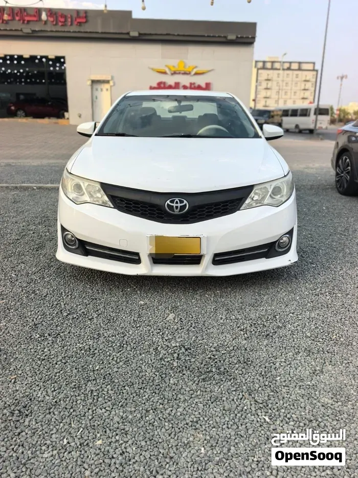 Toyota Camry 2014 photo 2
