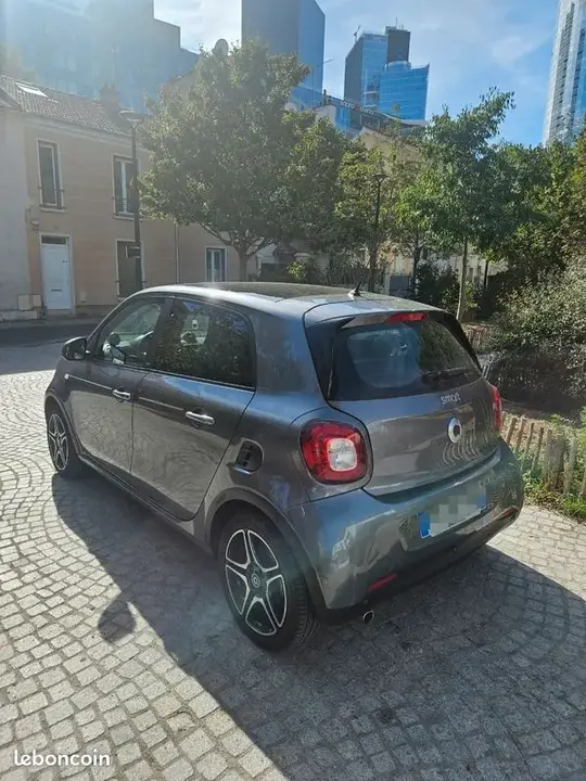 Smart Forfour 2019 photo 2