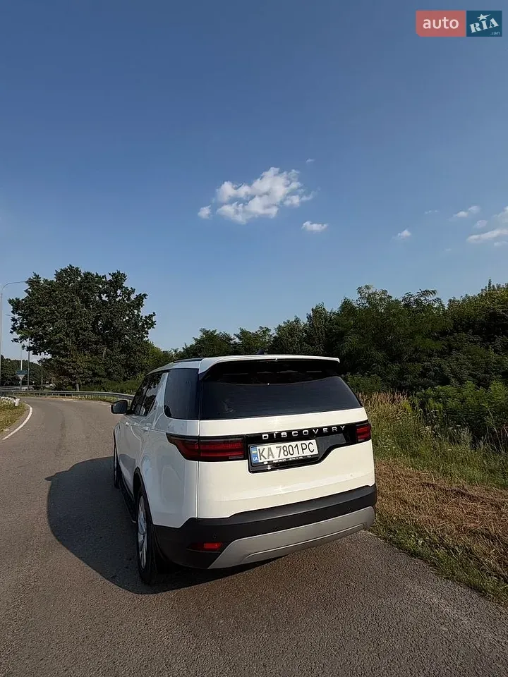 Land Rover Discovery 2023 photo 4