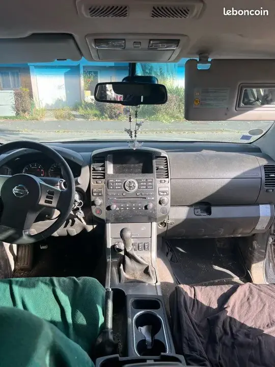Nissan Navara 2011 photo 3