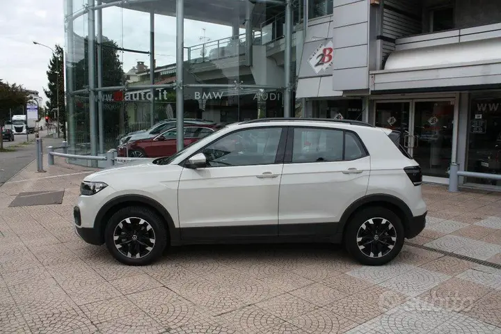 Volkswagen T-Cross 2023 photo 2