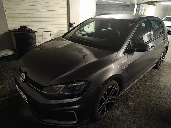 Volkswagen Golf 2018 photo 2