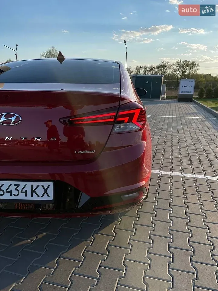 Hyundai Elantra 2020 photo 3