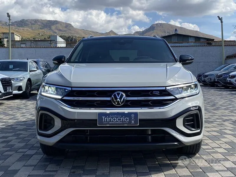 Volkswagen T-Roc 2023 photo 2