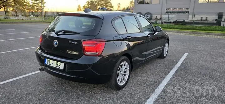BMW 118D 2014 photo 4