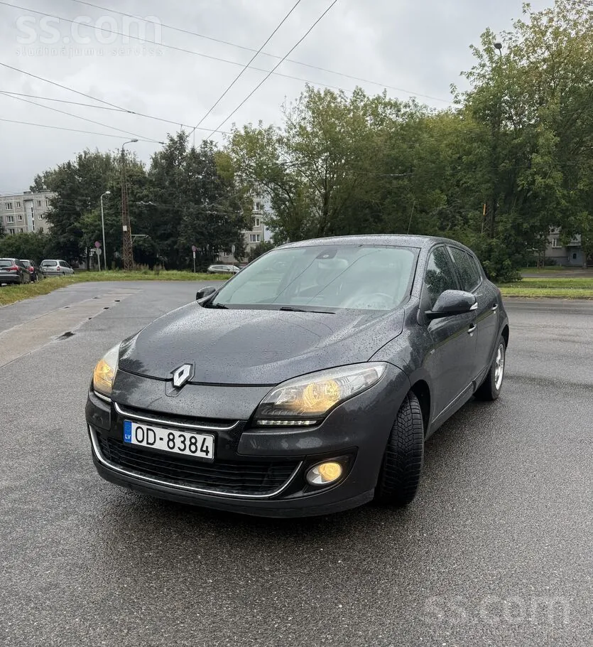 Renault Megane 2013 photo 2