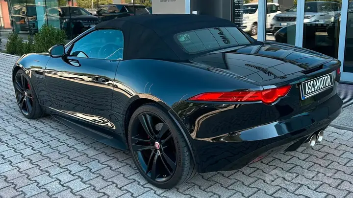 Jaguar F-Type 2017 photo 5