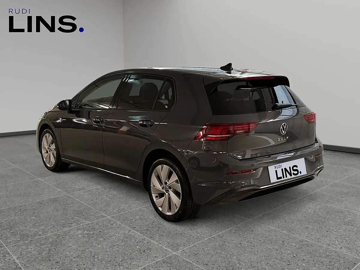Volkswagen Golf 2026 photo 3