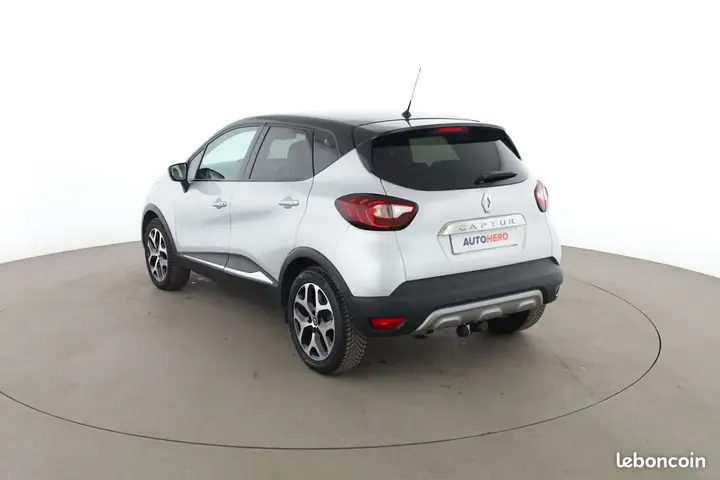 Renault Captur 2018 photo 2