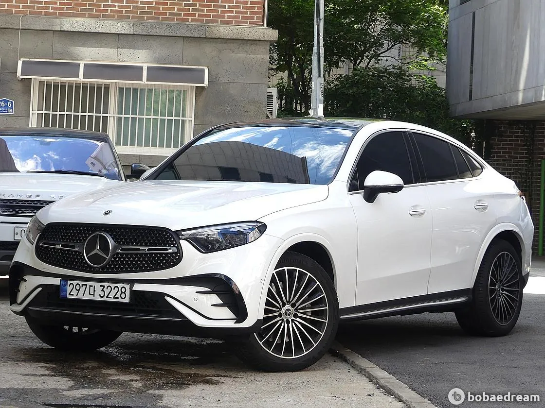 Mercedes-Benz Glc300 2024 photo 2