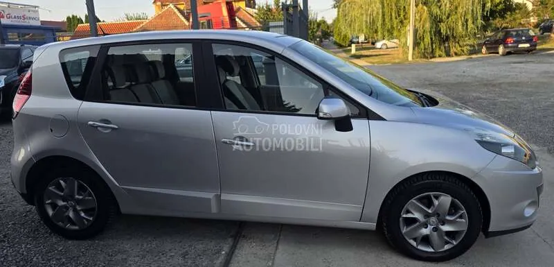 Renault Scenic 2011 photo 2