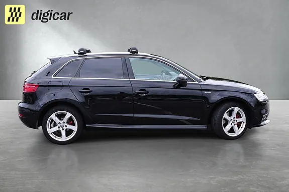 Audi A3 2018 photo 2