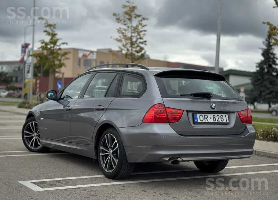BMW 318 2008 photo 3