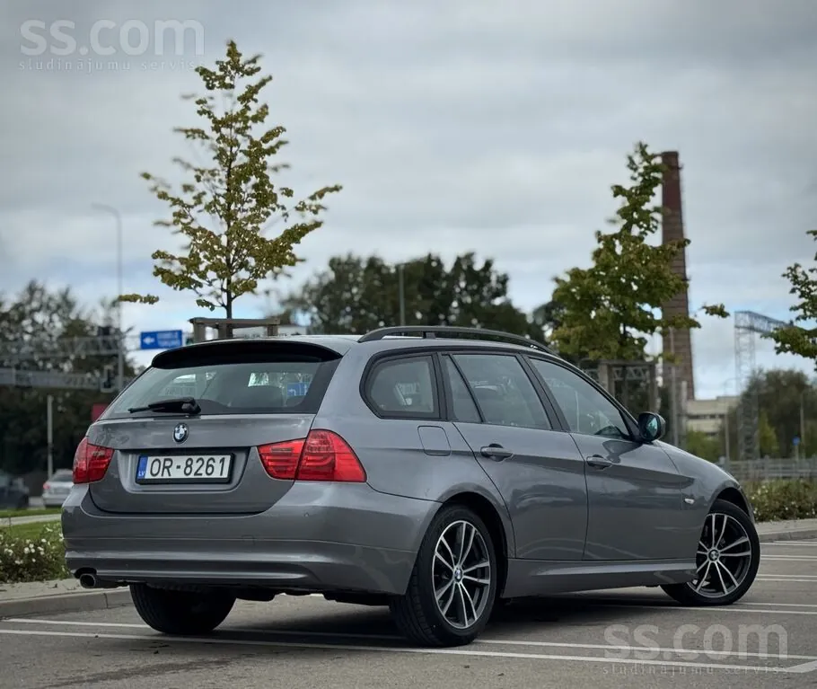 BMW 318 2008 photo 4