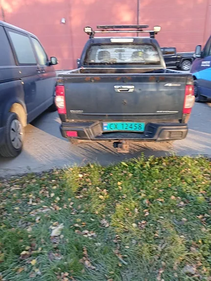 Isuzu D-Max 2010 photo 3