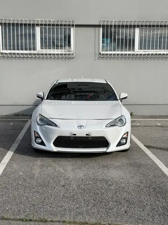 Toyota Gt86 2013 photo 2