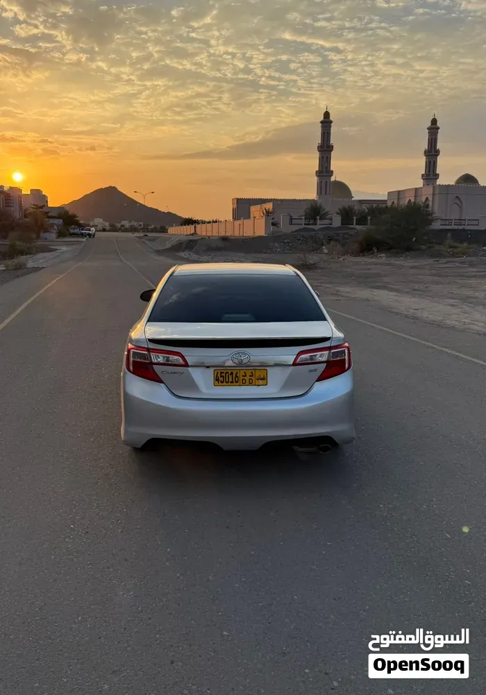 Toyota Camry 2014 photo 2