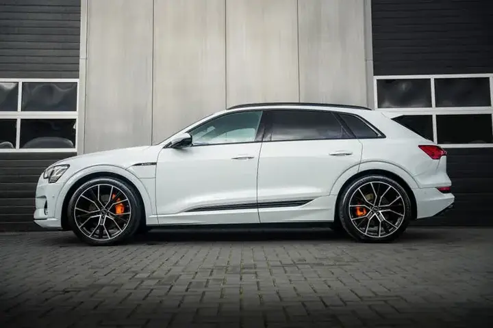 Audi E-Tron 2019 photo 2