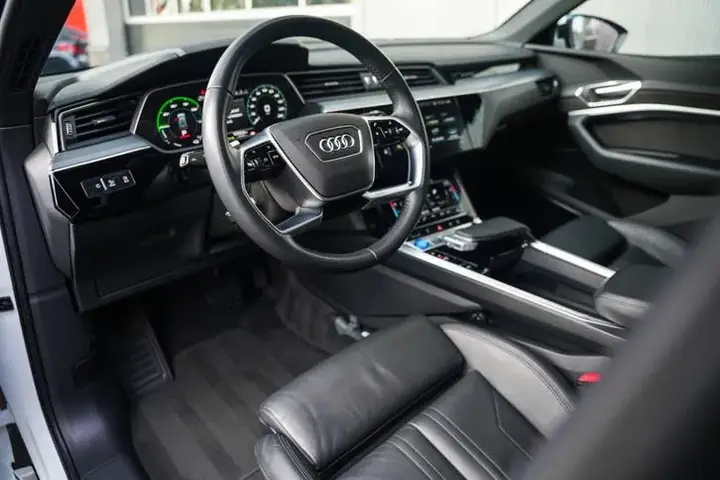Audi E-Tron 2019 photo 3