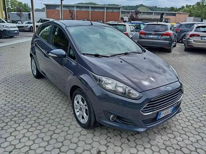 Ford Fiesta 2014 photo 2