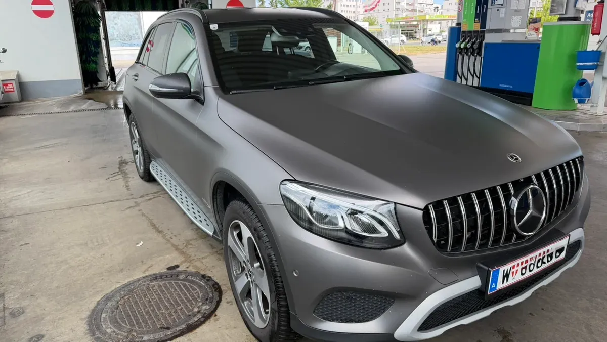 Mercedes-Benz Glc 2018 photo 2