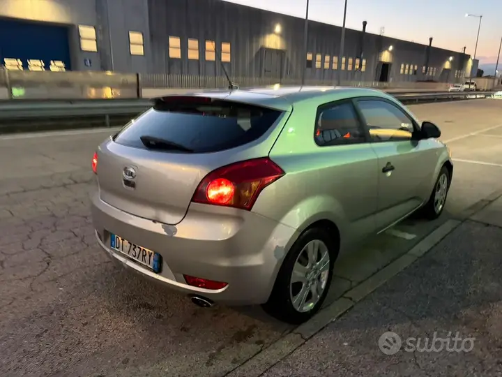 Kia Ceed 2009 photo 5