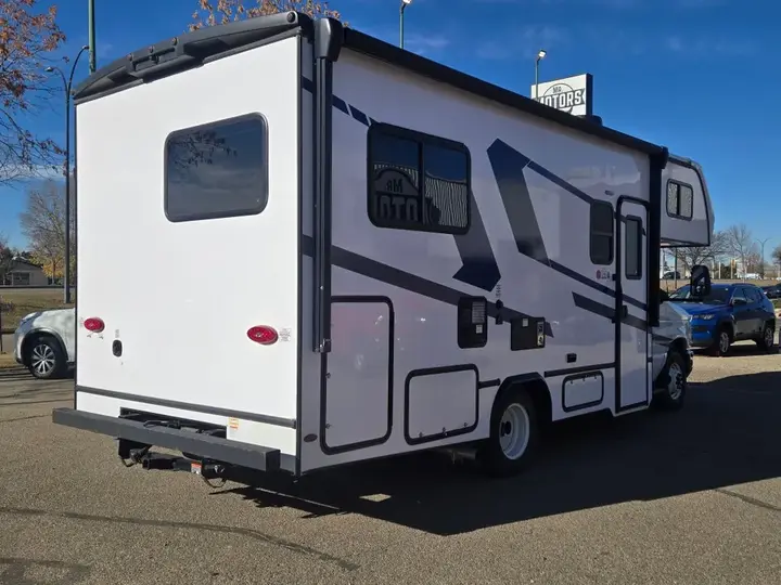 Ford E-350 2025 photo 5