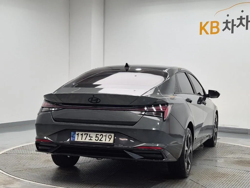 Hyundai Avante 2021 photo 3