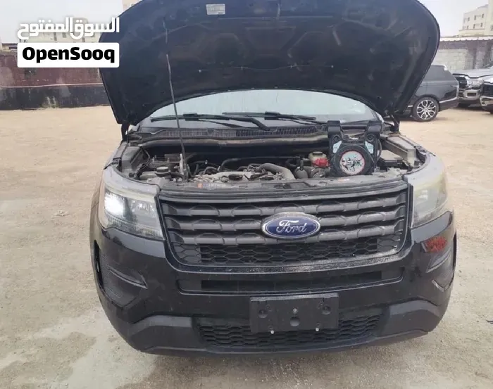 Ford Explorer 2018 photo 2