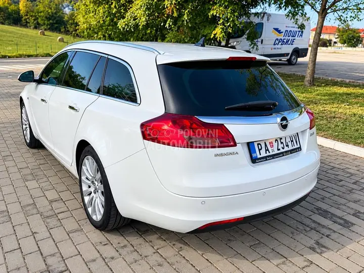 Opel Insignia 2010 photo 3