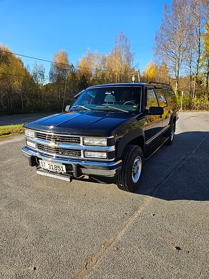 Chevrolet Suburban 1999 photo 3