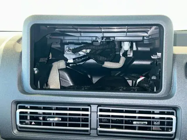 Daihatsu Hiace 2026 photo 5