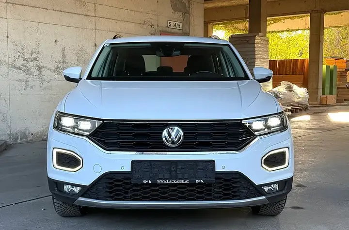 Volkswagen T-Roc 2019 photo 2