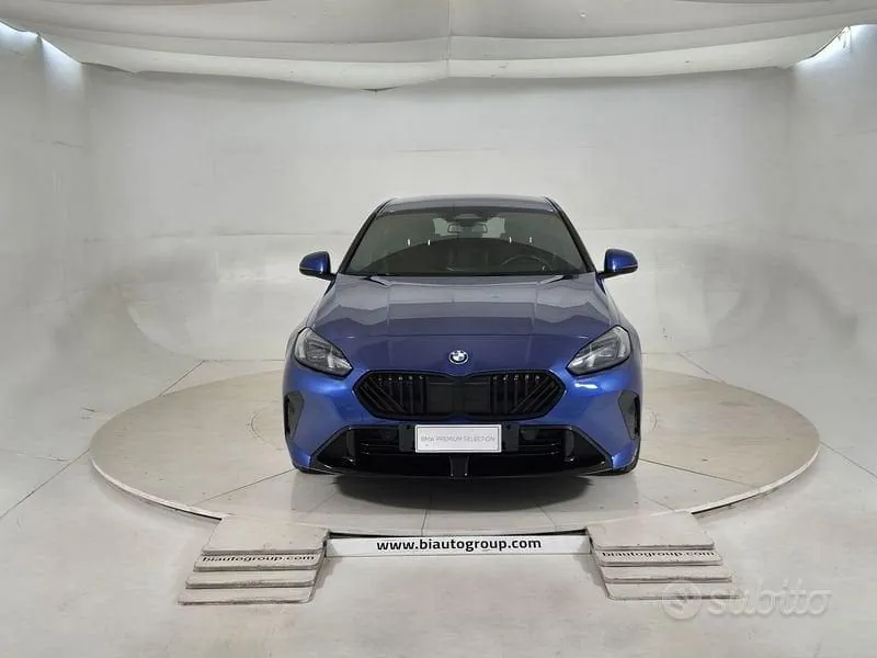 BMW 1 Series 2025 photo 3