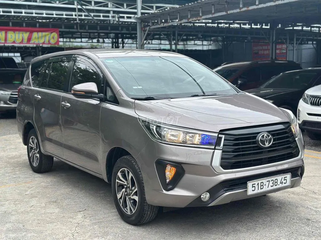 Toyota Innova 2021 photo 2