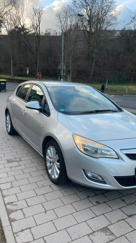 Opel Astra J