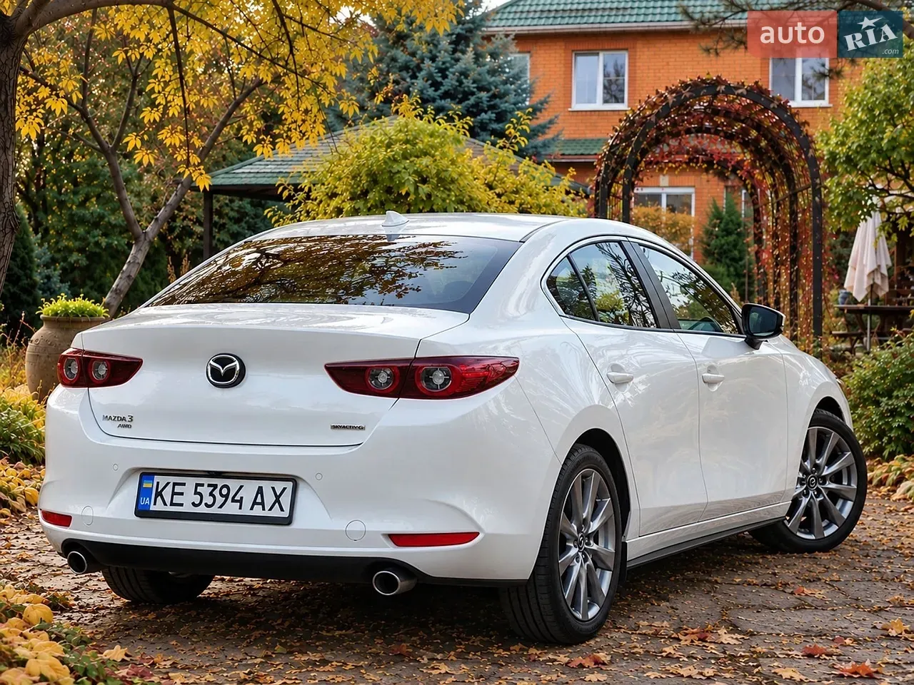 Mazda 3 2023 photo 2